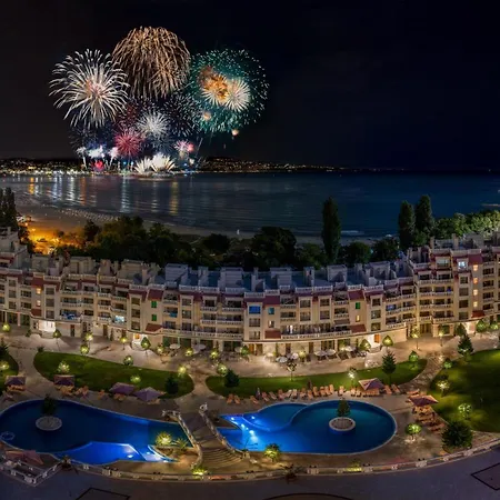 ат - Pool View Appartement Varna